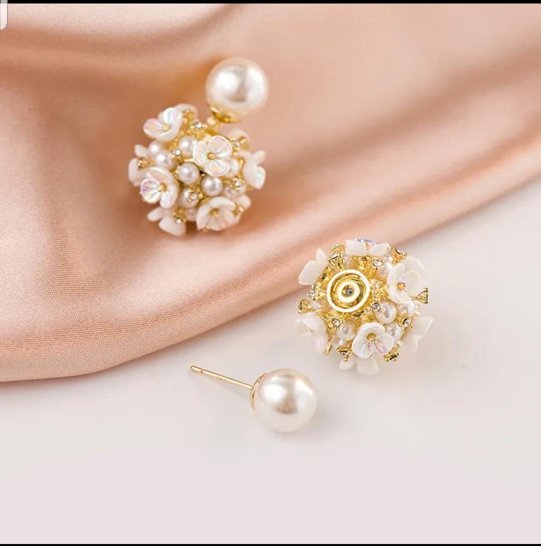 Nicci elegant flower pearl stud earrings